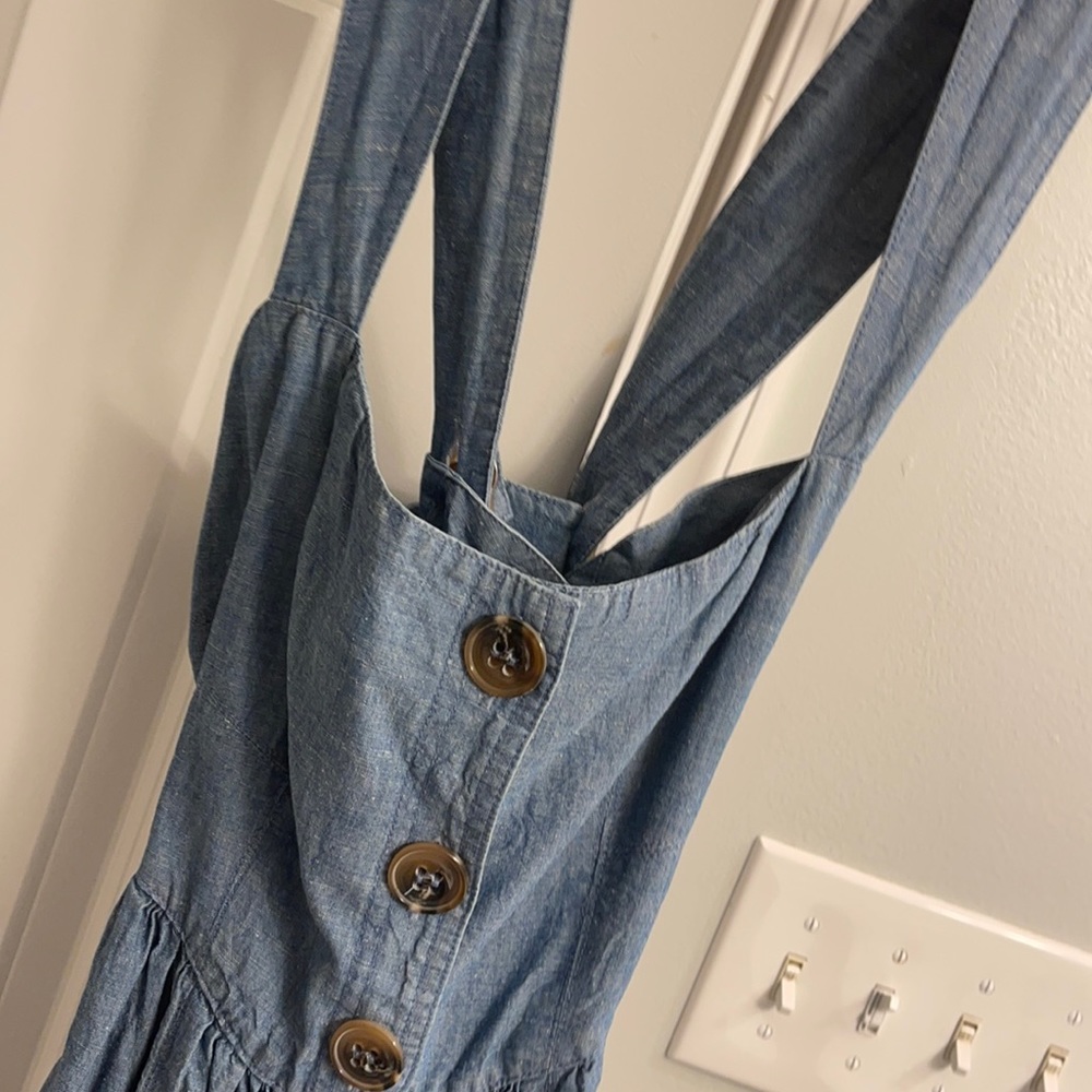 Cute cross cross back free people denim dress. Worn once. So comfortable!